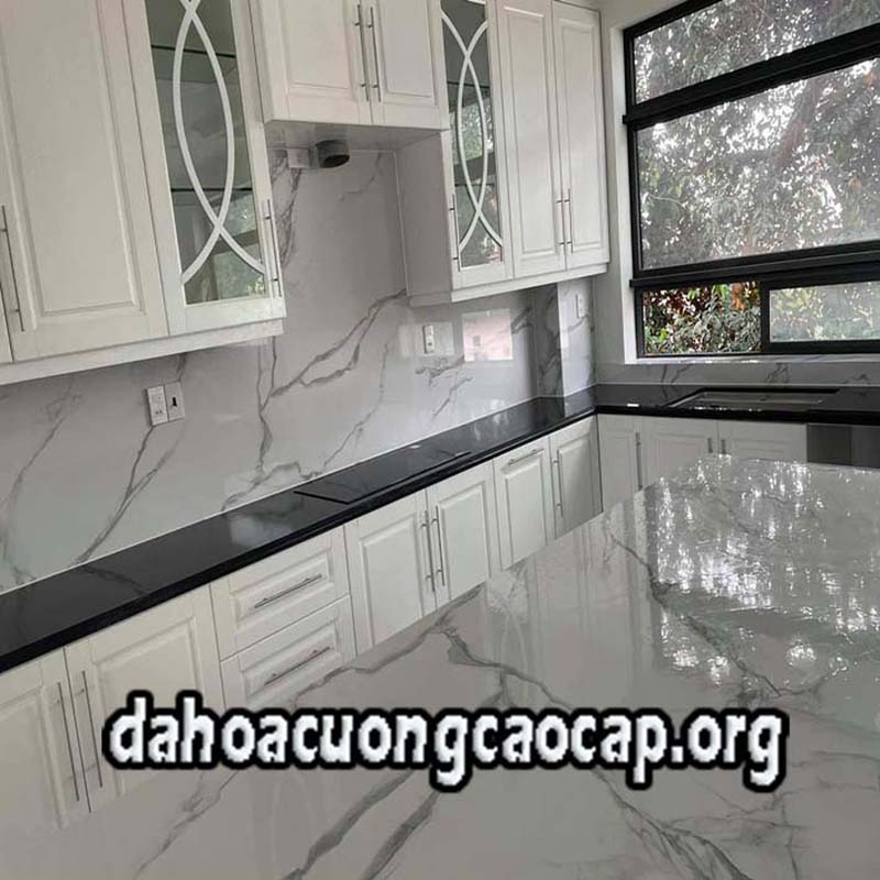 Đá hoa cương bếp