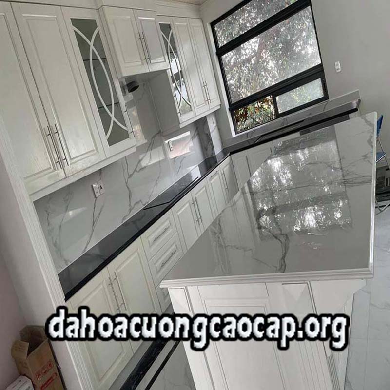 Đá hoa cương bếp